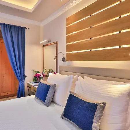 Hadrian Hotel 2*