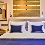 Hadrian Hotel