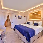 Hotel Hadrian 2*