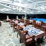 Hadrian Отель 2*