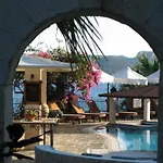 Hadrian Hotel