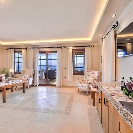 Hadrian Hotel